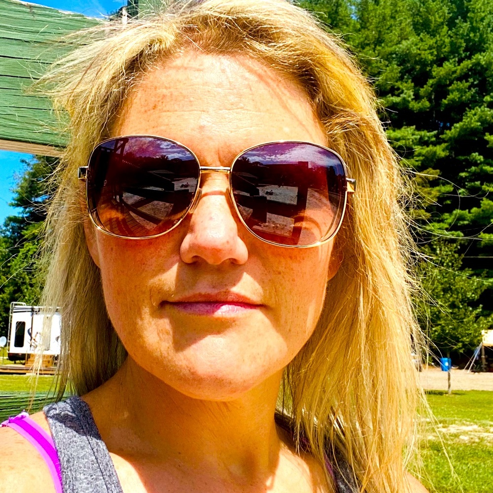 Meet your Posher, Misty